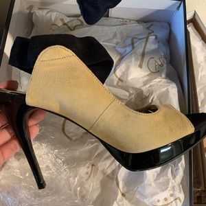 Carlos Santana heels